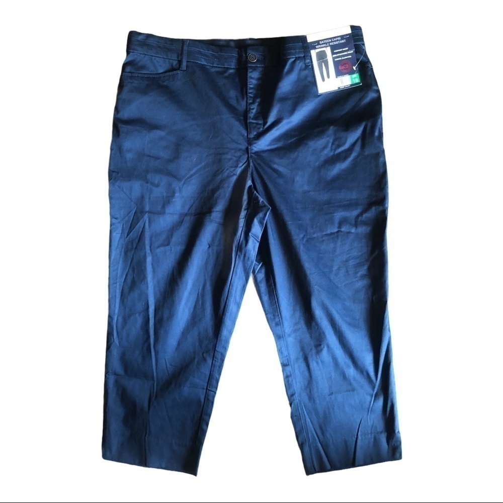 New With Tag Classic Sateen Capris Wrinkles